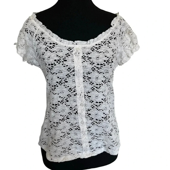 White lace shirt - Picture 1 of 5